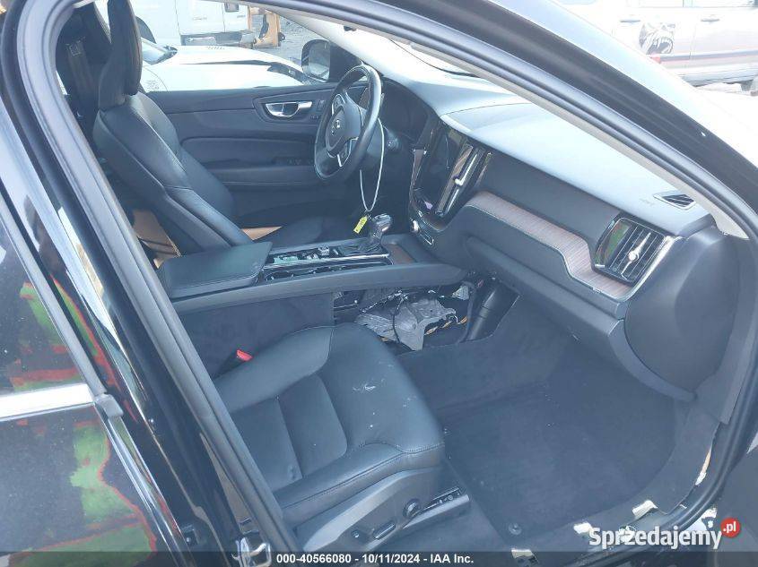 VOLVO XC60 T5 MOMENTUM automatyczna Wrocław
