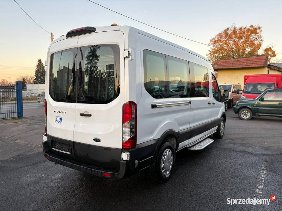 Ford Transit Transit do przewozu światła do jazdy dziennej
