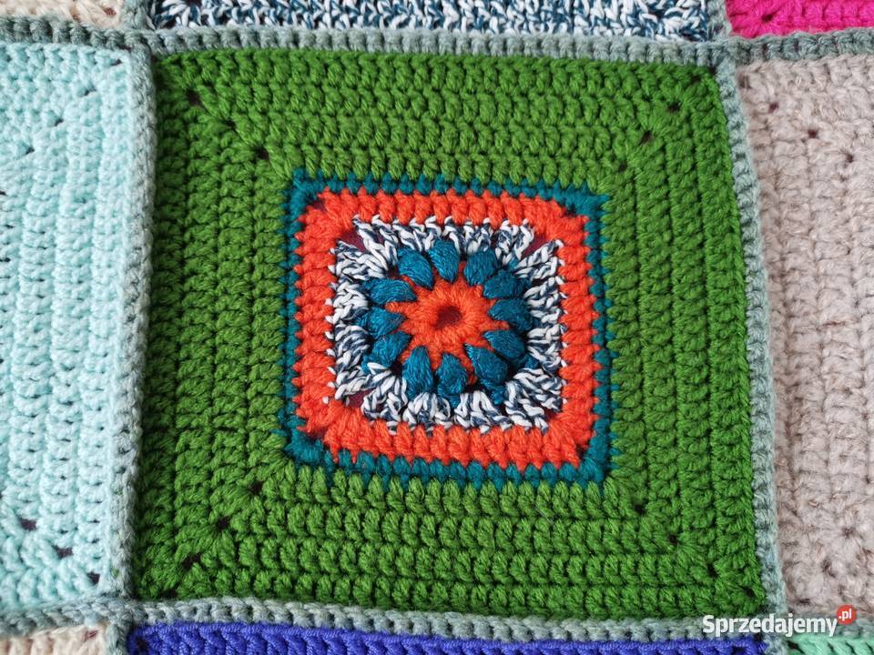 Narzuta przykrycie na łóżko zrobiona na szydełku Pościel i koce pomorskie Czarne