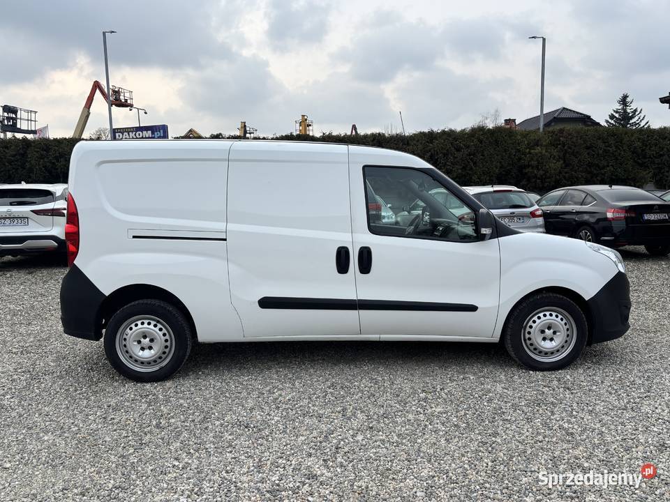 Opel Combo kupiony w polskim salonie Opel Paniówki