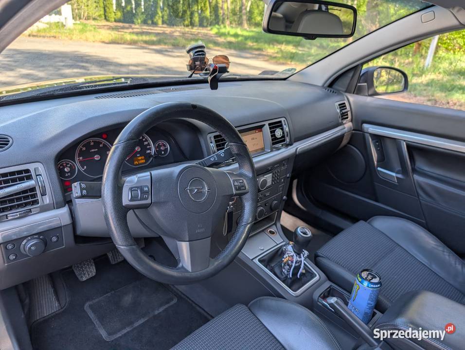 Opel Vectra C GTS 19 CDTI czarna bestia z 180KM Rydzyna