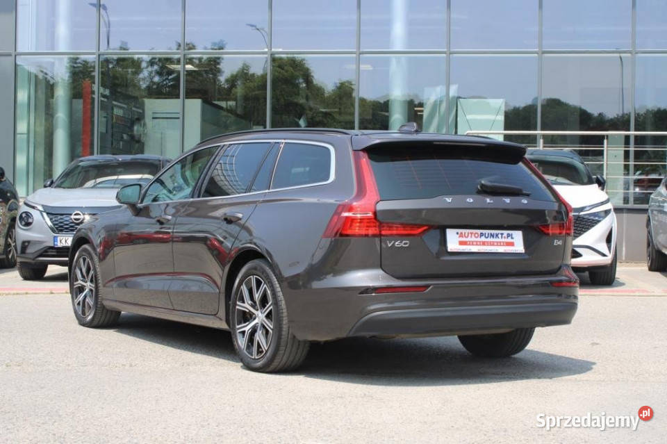 Volvo V60 2022r Carplay Skóry Pilot Assist HAK nieuszkodzony małopolskie Kraków sprzedam