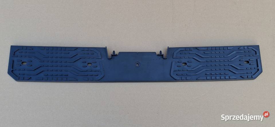 MAN TGX TG3 STOPIEŃ NAKŁADKA ZDERZAKA ŚRODKOWA Bieleń