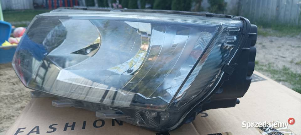 Skoda octavia III lampa przód lewy H7 łódzkie Łódź