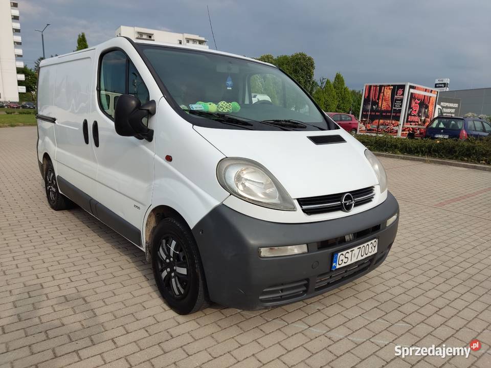widoczny na foto Opel Vivaro r2003 poj19d org Elbląg