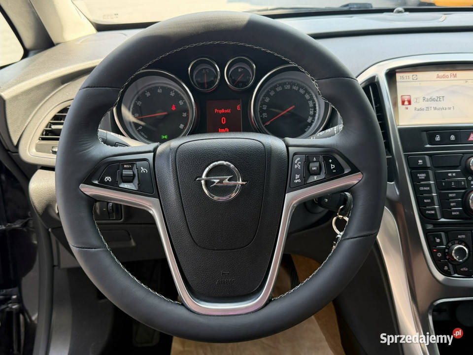 Opel Astra 16T 180 NaviBixenon
