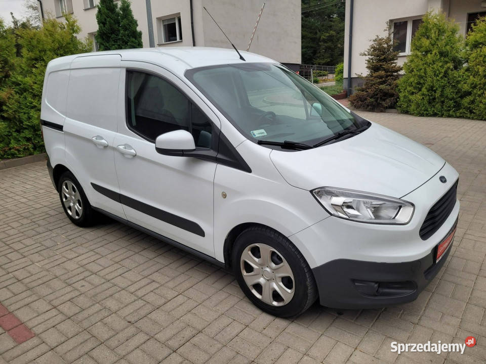 Ford Transit Courier FORD TRANSIT COURIER SALON Rok produkcji 2016 Ćmińsk