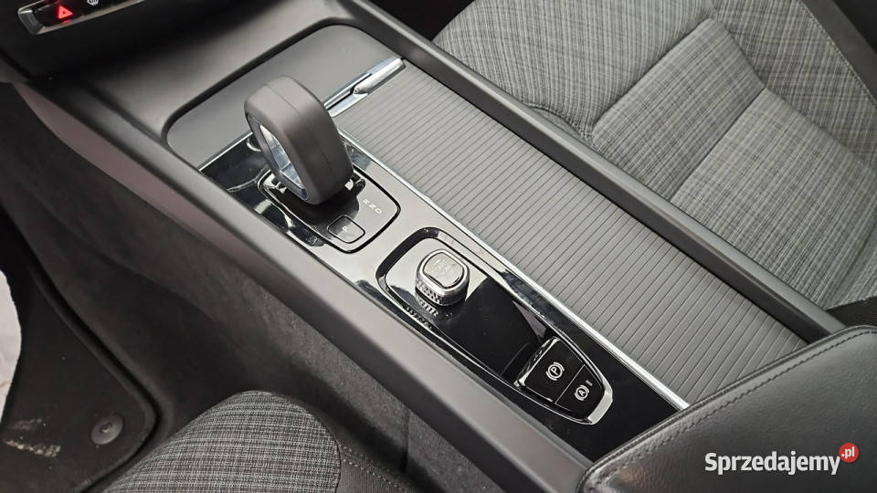 Volvo V60 20 B3 B Momentum Pro Z Polskiego Kombi mazowieckie Warszawa sprzedam