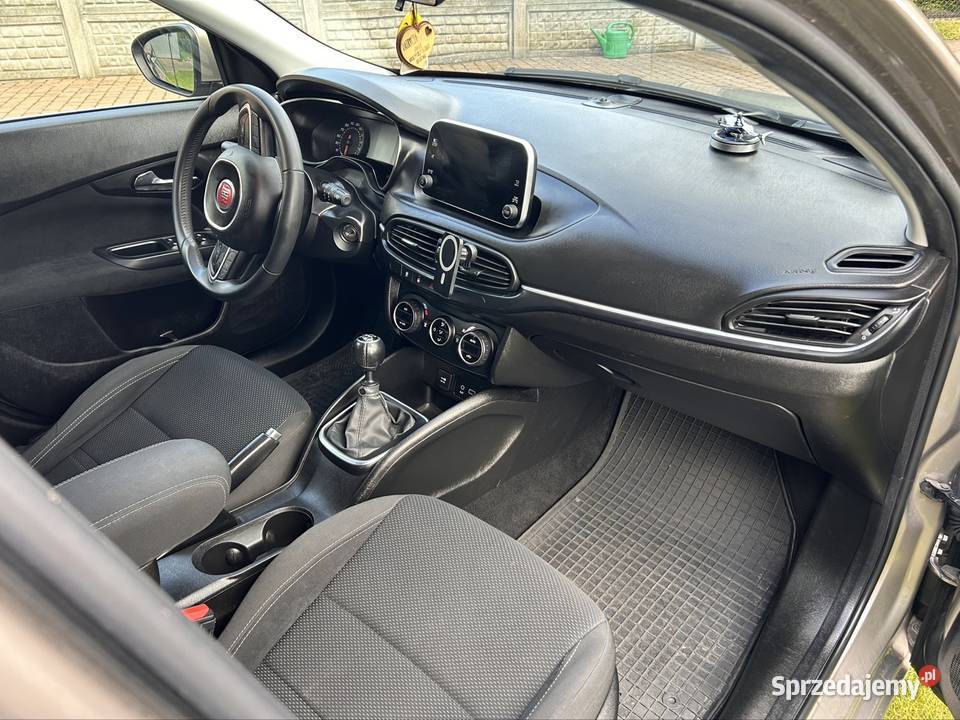 Fiat Tipo 14 149 przebiegu 2017r Hatchback Tipo lubelskie Skowieszyn