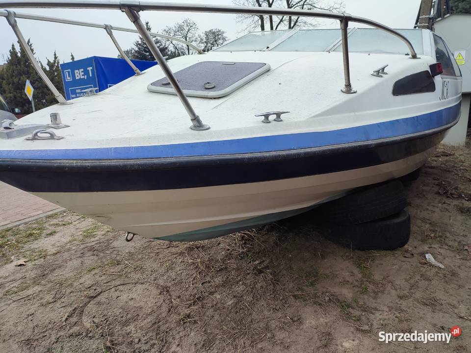 KADŁUB ŁODZ BAYLINER 1950 50V8 230 zarejestrow w Rok produkcji 1988 Września