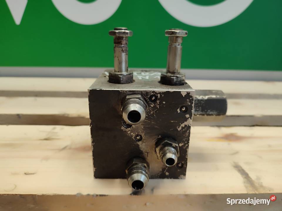 Blok zaworowy ACV0087210 Valtra N101