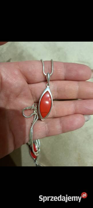 Komplet srebrny z czerwonym oczkiem Radom