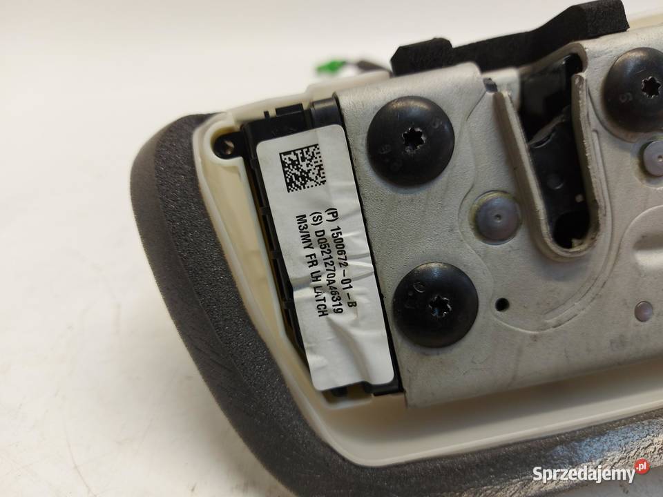 TESLA MODEL Y 2023r Zamek drzwi przód lewy