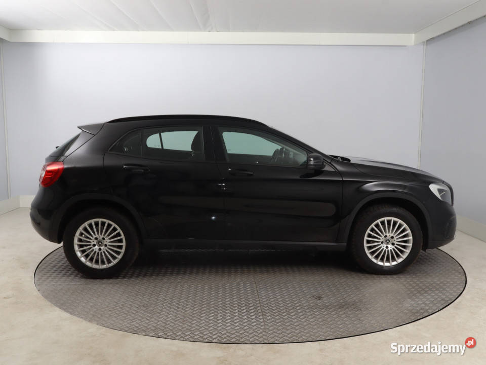 Mercedes GLA GLA 180 system Start-Stop Bielany Wrocławskie sprzedam