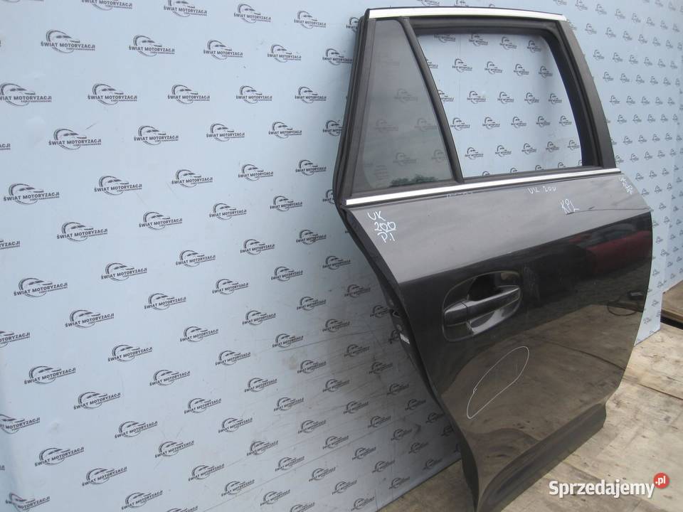 TOYOTA AVENSIS T27 III 10r drzwi prawe tył osobowe Drzwi