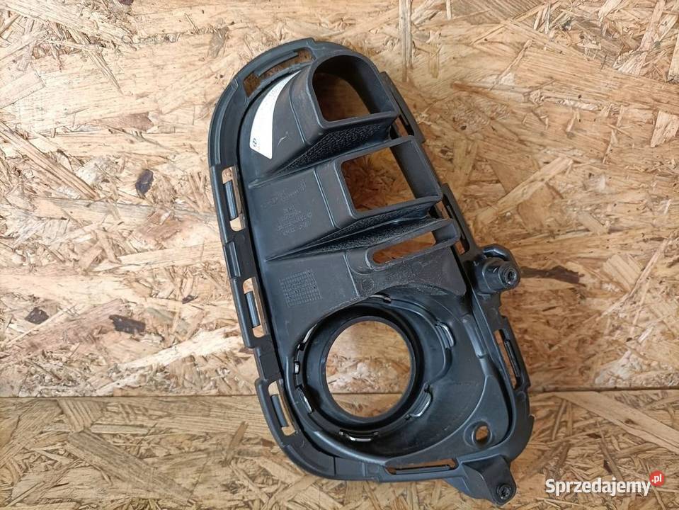 KIA RIO IV 17 RAMKA KRATKA HALOGENU LEWY PRZÓD Pleszew sprzedam
