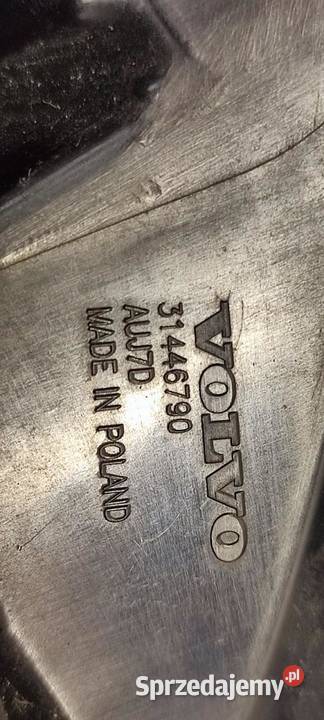 VOLVO XC40 LAMPA LEWY TYŁ 31446790