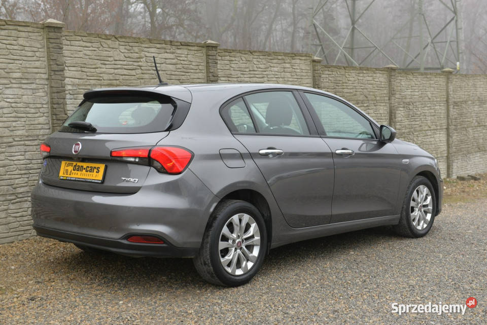 Fiat Tipo 14 95 hatchback LED Navi Kamera Rok produkcji 2019 Dąbrowa Górnicza