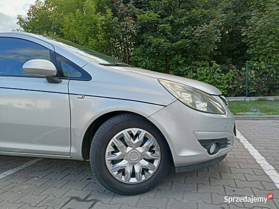 Samochód osobowy srebrny mazowieckie Płońsk