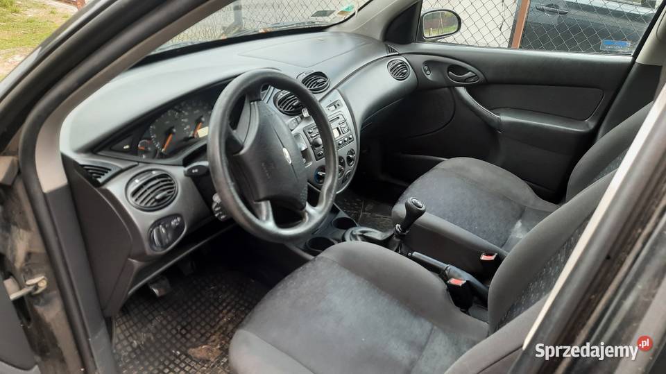 Ford Focus 2001 16 benzyna
