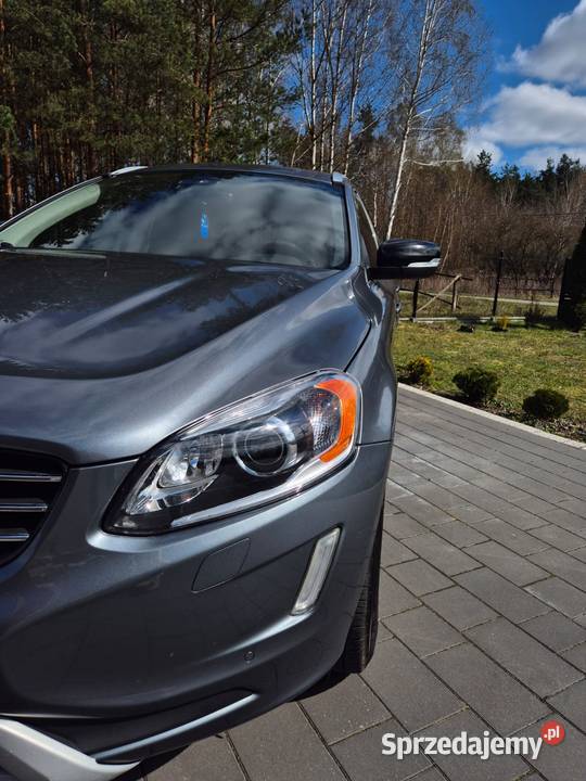 VOLVO XC60 2017r T5 Benzyna Słup Drugi