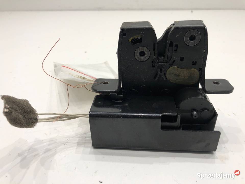 ZAMEK KLAPY TYŁ RENAULT LAGUNA III Hatchback