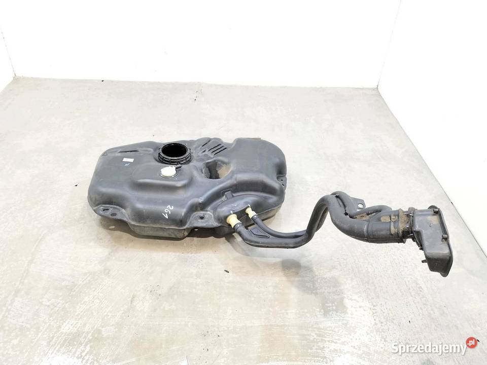 ZBIORNIK PALIWA BAK 15 DCI 172020423R Dacia Zbiorniki