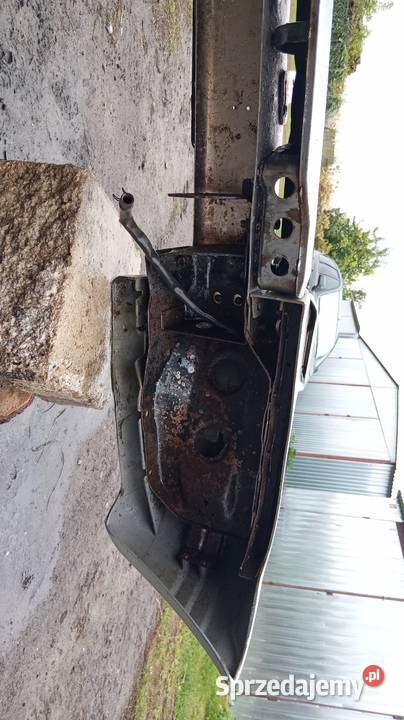 Zderzak przedni ze spryskiwaczami Pajero 2 sprzedam