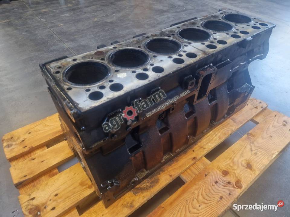 Blok silnika Massey Ferguson 6495 7250 7490 Byków