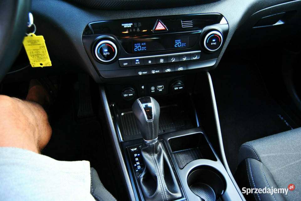 Hyundai Tucson 16 CRDI HYBRID48 V Kamera cofGPS tempomat Modliborzyce sprzedam