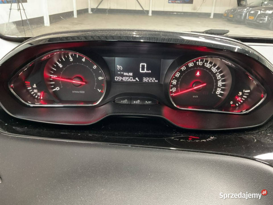 Peugeot 208 Benzyna tempomat nawigacja isofix 4/5 Wejherowo