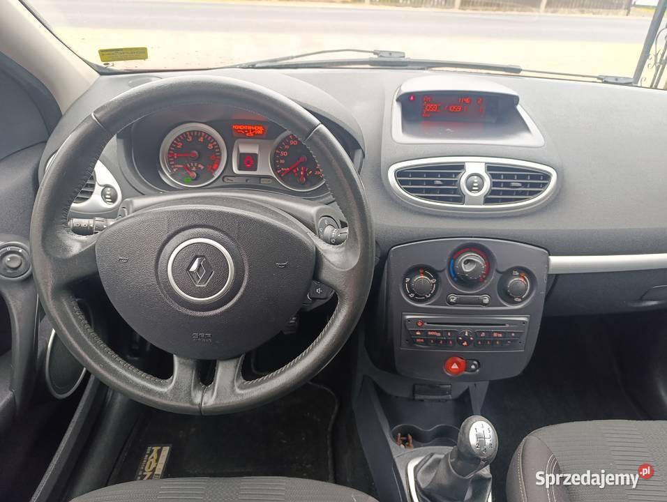 Renault Clio 12 benzyna 2010r udok przebieg śląskie