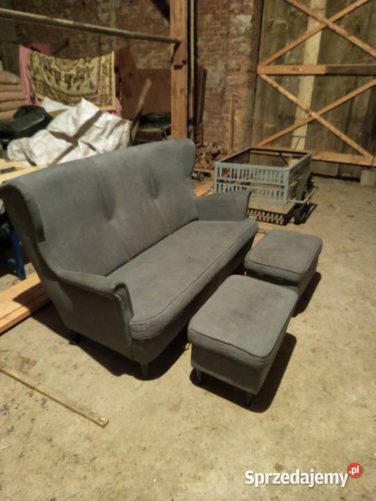 Sofa z pufami
