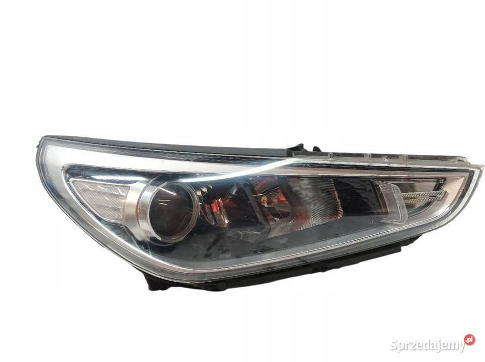 LAMPA PRZÓD PRAWA EU USZKODZONA Hyundai i30 III Lampy przednie