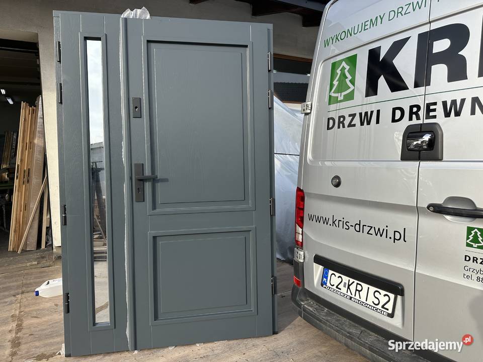 Drzwi zewnętrzne drewniane dwuskrzydłoweNA Grzybno