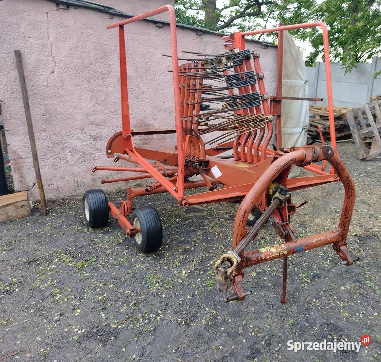 Zgrabiarka Karuzelowa KUHN 4101 Konin