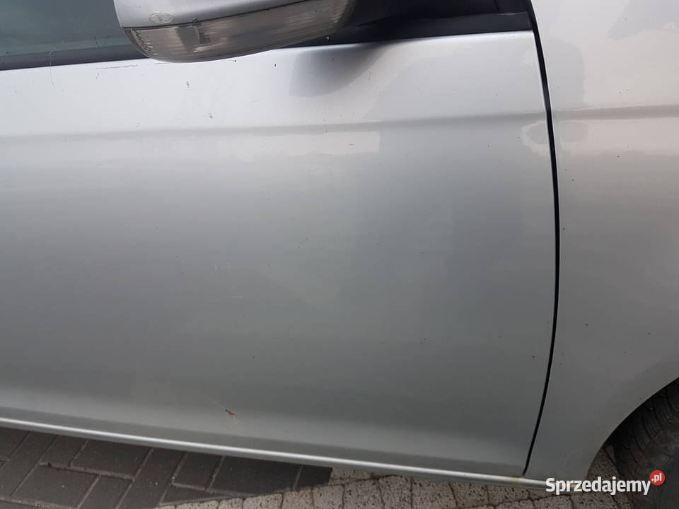 VW GOLF V KOMBI JETTA DRZWI PRAWE PRZOD SREBRNE Drzwi wielkopolskie Turek sprzedam