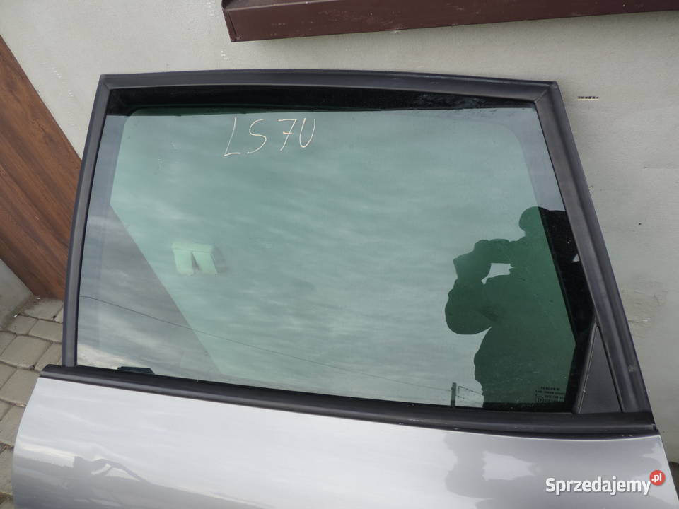 SEAT ALTEA DRZWI LEWY TYŁ LS7U osobowe Nowy Sącz
