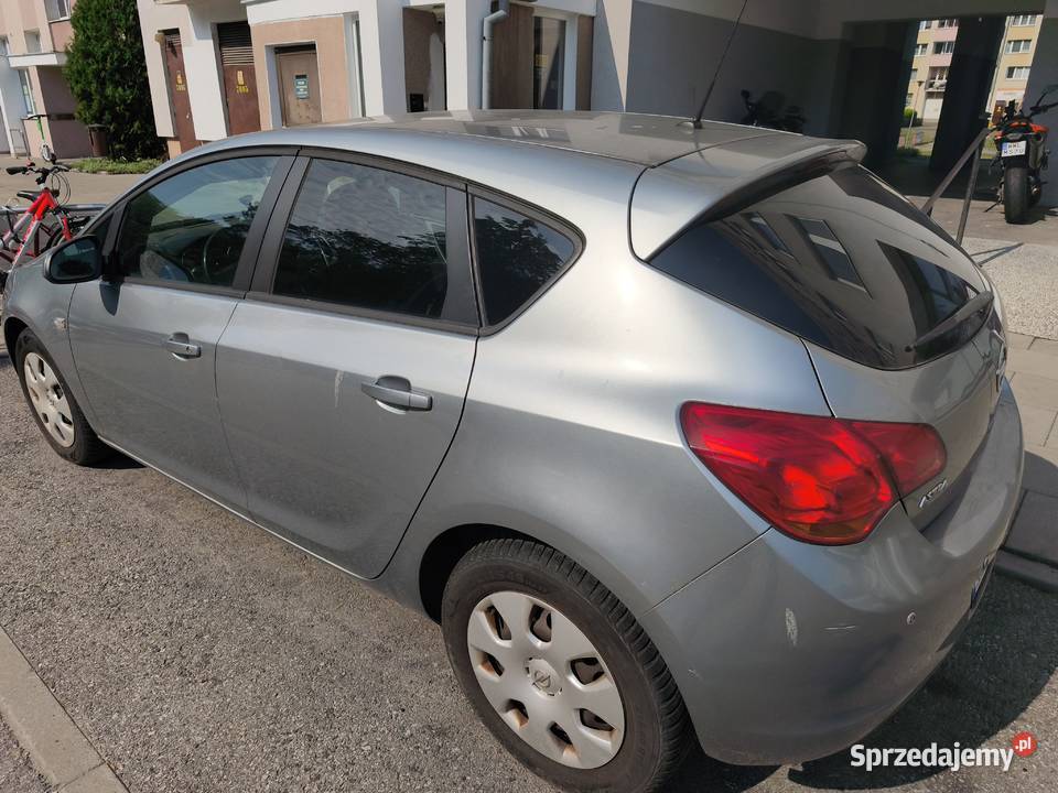 Opel Astra J 2011 niezawodne ekonomiczne z mazowieckie Warszawa
