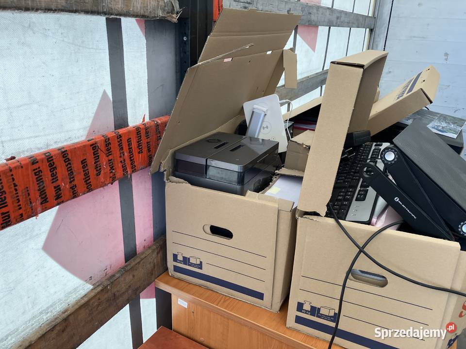 Syndyk sprzeda samochód ciężarowy DAF i in