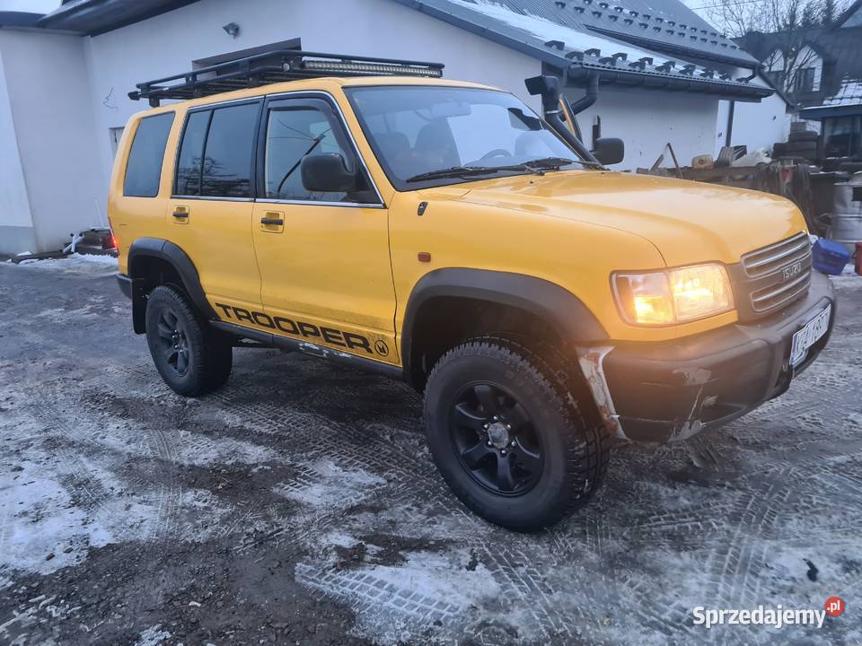 Isuzu trooper monterey 35v6 gaz automat Rok produkcji 2000 Trooper Michałowice sprzedam
