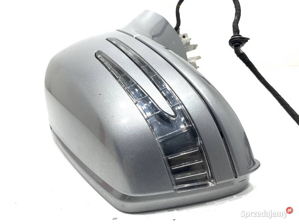 LUSTERKO PRAWY MERCEDES C218 Hatchback 1117 osobowe