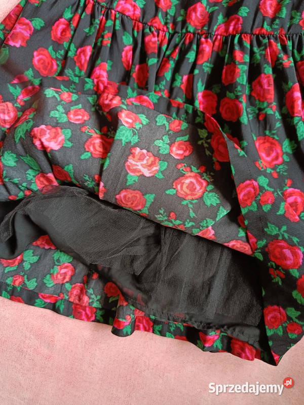 Czarna sukienka w czerwone różyczki Forever 21 r Dąbrowica