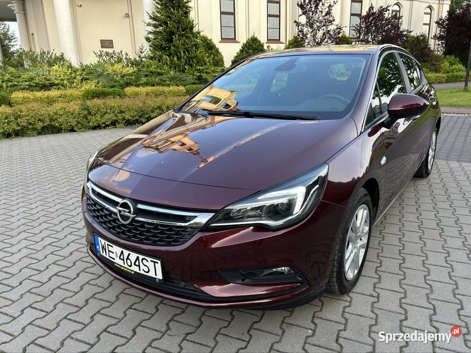 Salon Polska Warszawa przebieg jedyne 8200 101KM