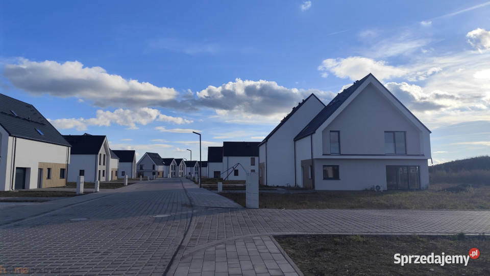 Dom wolnostojący 17126m2 Nadolice Małe Rok budowy 2025 sprzedam