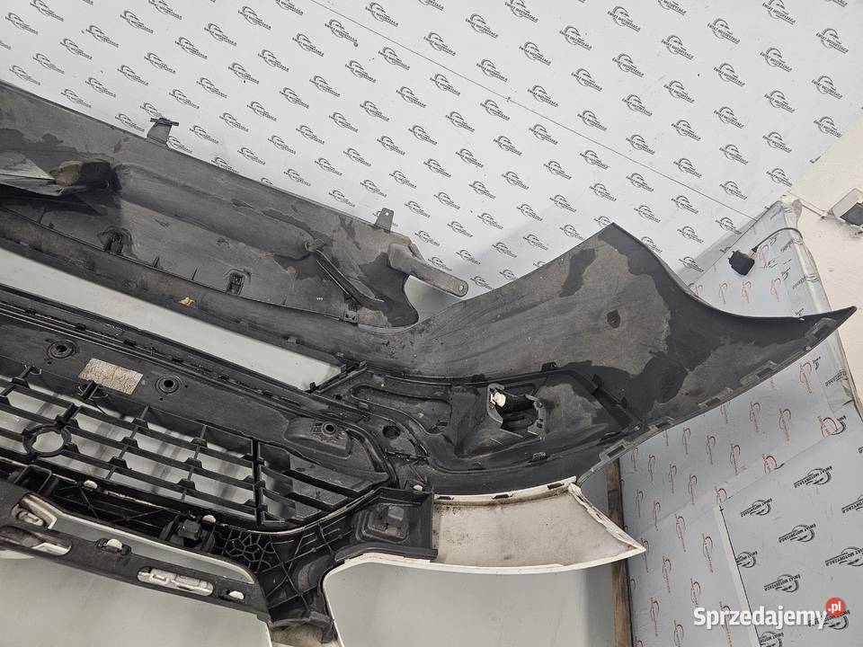 TRANSIT CUSTOM 15r zderzak przód osobowe świętokrzyskie Kielce