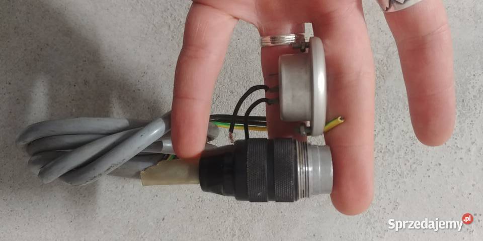 Złącza wtykowe z zamknięciem śrubowym 3 5 7 pin Tczew sprzedam