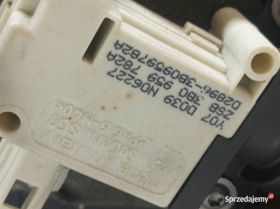 SCHOWEK PRAWY PASAŻERA 4L 4L1857035D Audi Q7 I