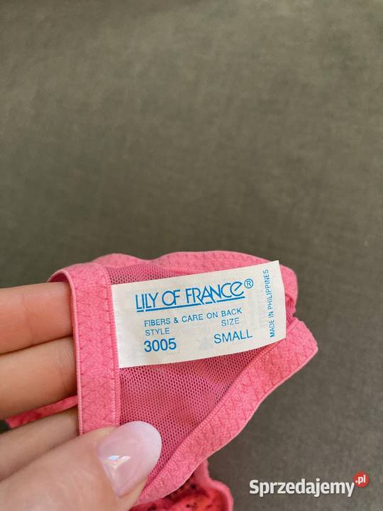 Nowe koronkowe piękne stringi Lily of France S Inna marka Nisko