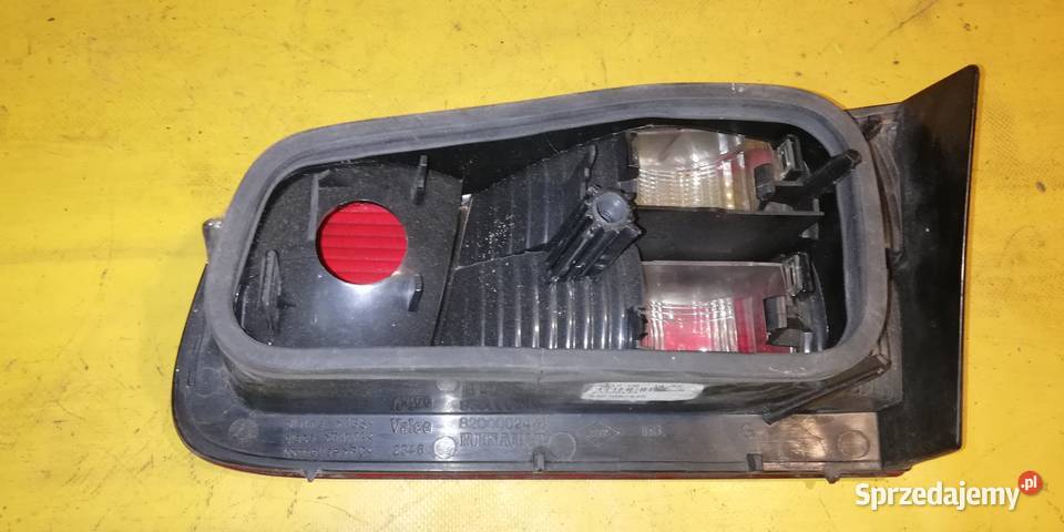 lampa tył lewa z klapy Renault Laguna 2 r0105 łódzkie Piotrków Trybunalski
